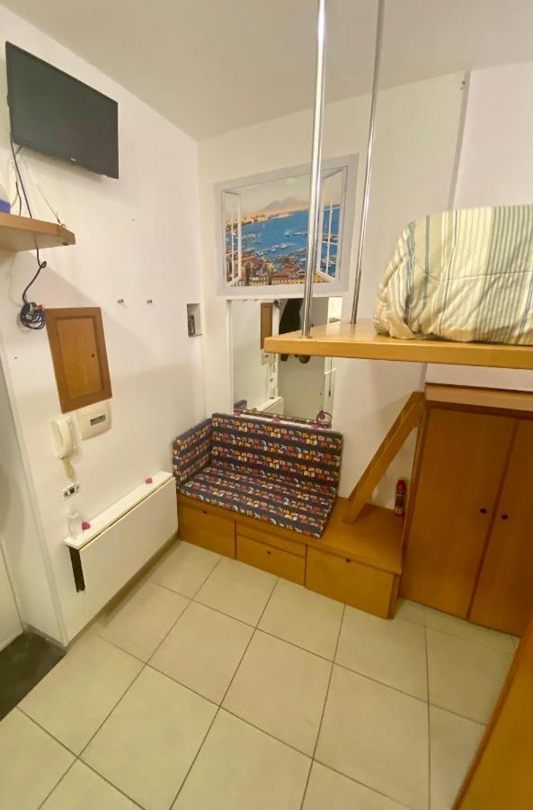 Boat Apartment Неаполь Екстер'єр фото